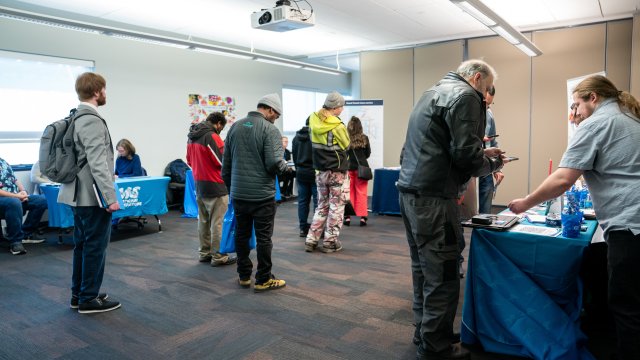 Заявки на пособие по безработице в США упали больше всего с ноября