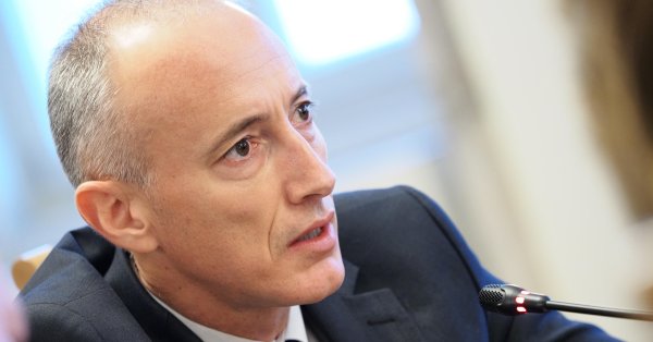 Вылчев: К лету во всех школах будут построены STEM-центры