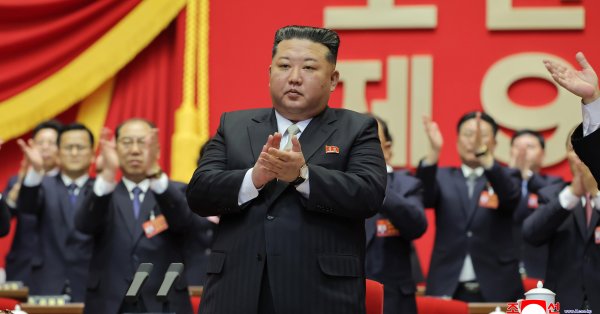 Северная Корея вновь избрала Ким Чен Ына генеральным секретарем