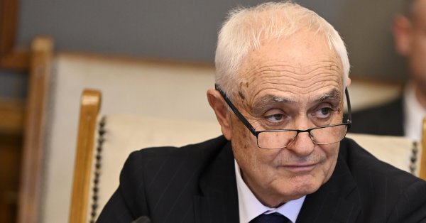 Запрянов: Расширенный бюджет не предусматривает средств на модернизацию армии