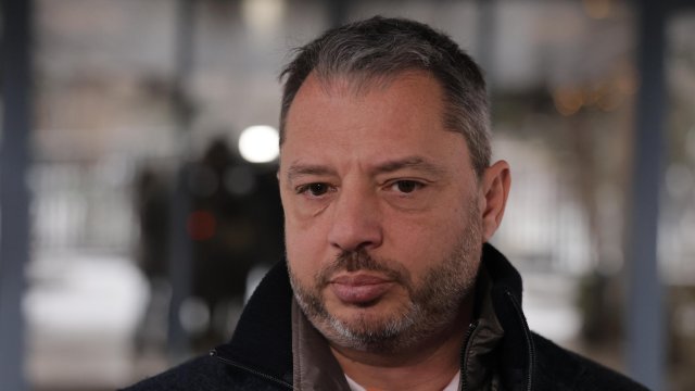 Делян Добрев на Facebook: Это неправда, что я покидаю ГЕРБ