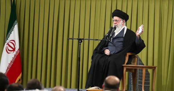 Али Хаменеи: Если США нападут на Иран, это будет война во всем регионе