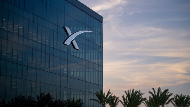 SpaceX примет участие в конкурсе Пентагона на разработку технологии автономных дронов