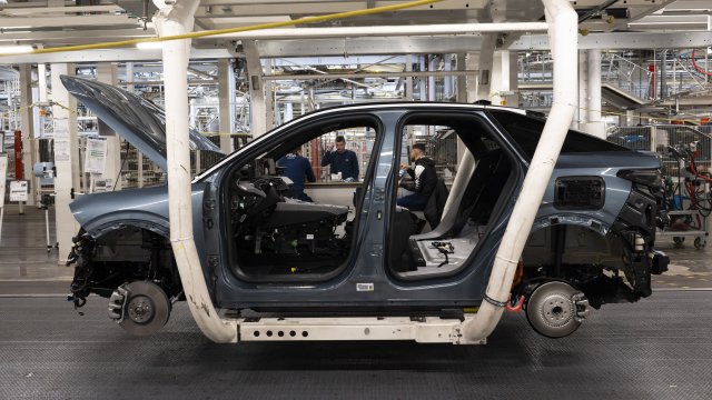 Проблемы совместного предприятия задерживают производство электромобилей Peugeot