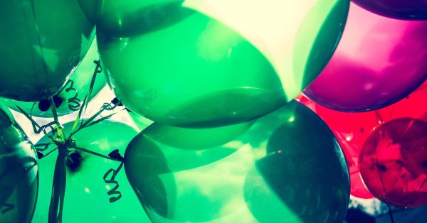 Дешево оказывается дорого: В лифте загорелись водородные баллоны ВИДЕО