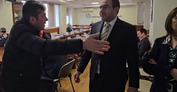 Из-за высоких счетов за электроэнергию: Мужчина взломал КЕВР (ВИДЕО)