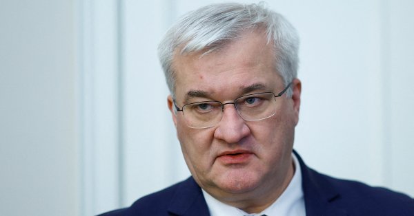 Сибига: Венгрия и Словакия не могут держать в заложниках весь ЕС