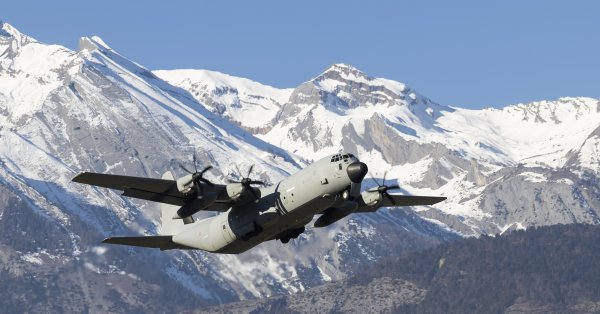 Америка направляет самолеты С-130 в… Антарктиду?