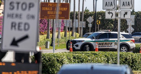 Остин Такер Мартин, 21 год, — человек, который вошел в Мар-а-Лаго с дробовиком.