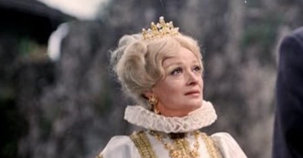 Ушла «чешка Бриджит Бардо», сыгравшая королеву в сериале «Арабелла»