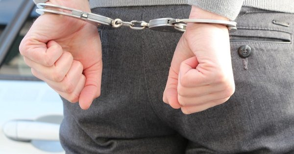 В Англии 15-летний подросток зарезал 12-летнюю девочку