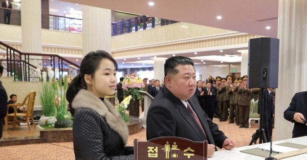 На фоне слухов о престолонаследии дочь Ким Чен Ына исчезла