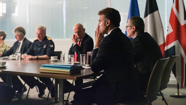 Европа переосмысливает ядерное оружие после охлаждения отношений с США