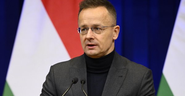 Журналисты набросились на Петера Сийярто: Почему вы так ненавидите Украину? ВИДЕО