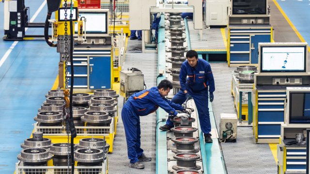 Производственная активность в Китае выросла в январе