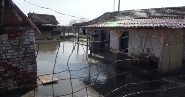 Ситуация стихийного бедствия сохраняется в части южной Болгарии
