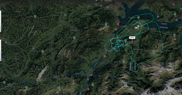 Самолет со 180 пассажирами на борту совершил вынужденную посадку в Бухаресте.