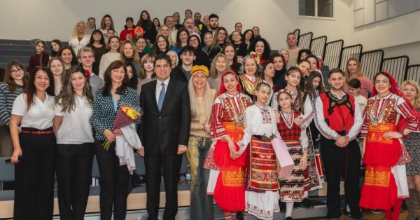 Милена Милотинова представила в Лондоне фильм «Магия болгарского танца»