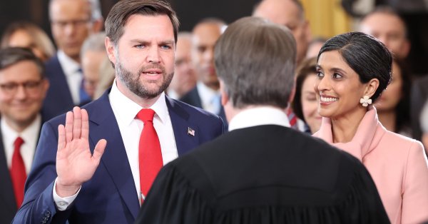 Американец предстанет перед судом за угрозу убить Джей Ди Вэнса