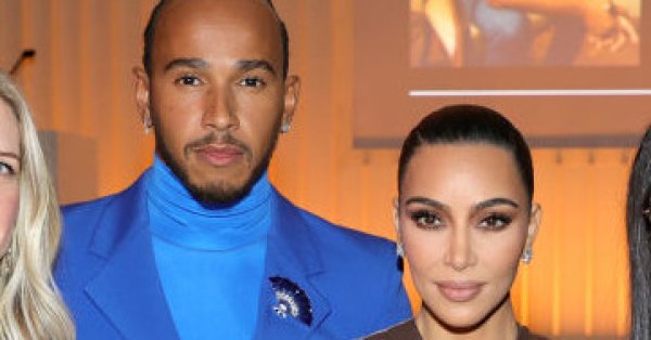 Ким Кардашьян и Льюис Хэмилтон вместе появились на «Суперкубке» ВИДЕО