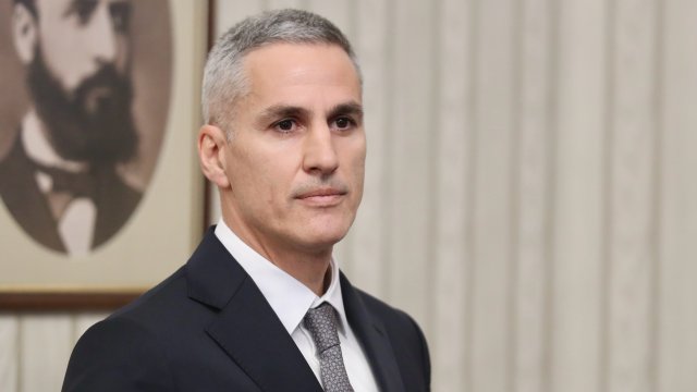 Андрей Гюров: В официальном офисе не должно быть людей на веревочках