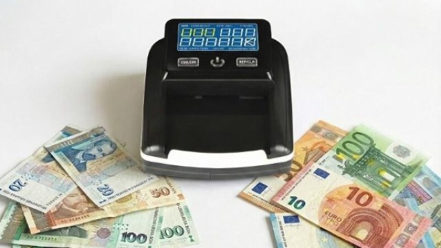 Как распознать фальшивый евро: объективные методы в эпоху новой валюты