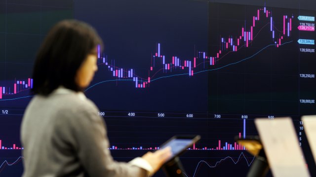 Объемы торгов на криптовалютных биржах в январе упали на 51% в годовом исчислении