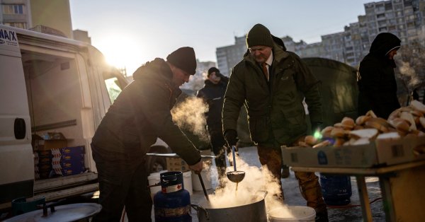 Украинцы сопротивляются попыткам России заморозить их и заставить подчиниться