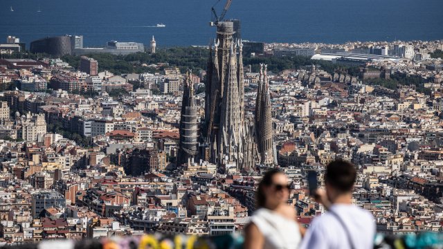 Барселона удвоила туристический налог для финансирования строительства жилья