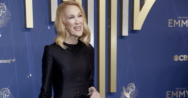 Родственники Кэтрин О'Хары попрощались с ней в День святого Валентина