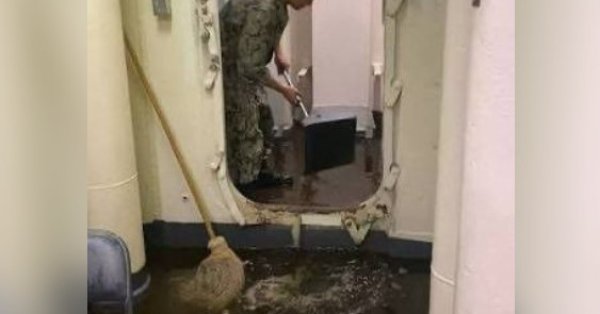 США нападают на Иран, но сначала он должен починить туалеты, "плюясь" фекалиями ФОТО/ВИДЕО