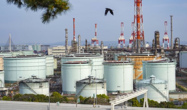 Нефтяной рынок стал заложником напряженности между Вашингтоном и Тегераном