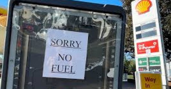 После санкций США: нехватка топлива парализует транспорт на Кубе