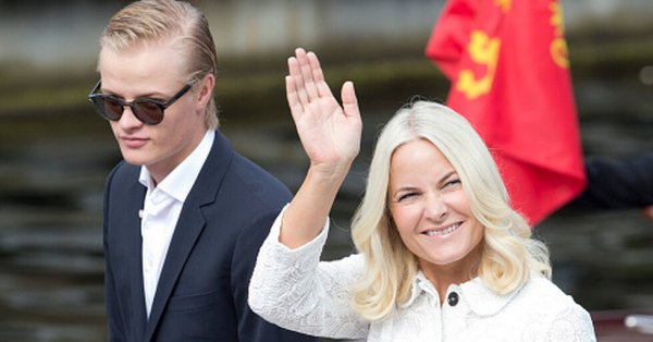 А норвежская принцесса Метте-Марит расцвела в новых файлах Эпштейна