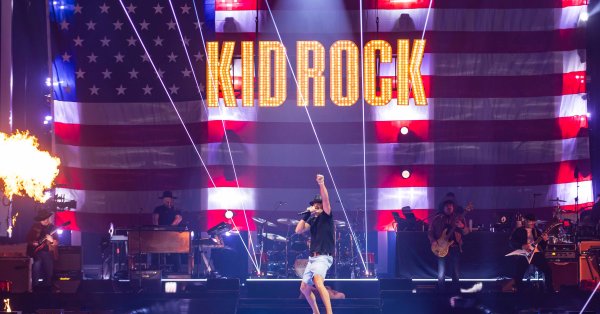 Участник Суперкубка Turning Point USA заработал миллионы, но Кид Рок вызвал насмешки