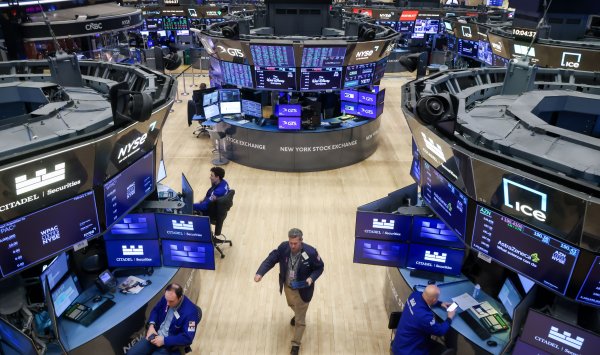 Драма на Уолл-стрит наказала спекуляции и вознаградила стабильные ставки