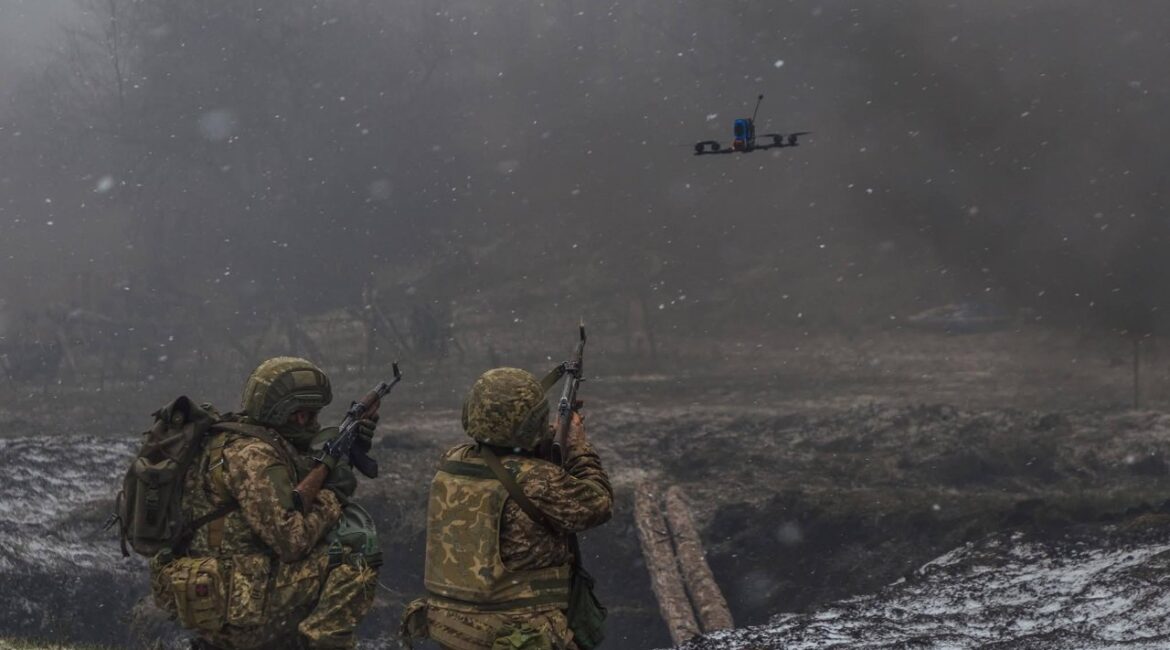 У России нет сил атаковать и поддерживать темп на нескольких фронтах в Украине