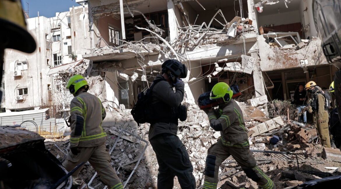 В то время как мир хочет мира, израильтяне настаивают на полной победе над Ираном.