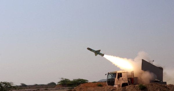 Зять и невестка Хаменеи погибли в результате авиаудара