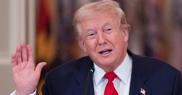 Трамп пригрозил Ирану новыми мощными ударами