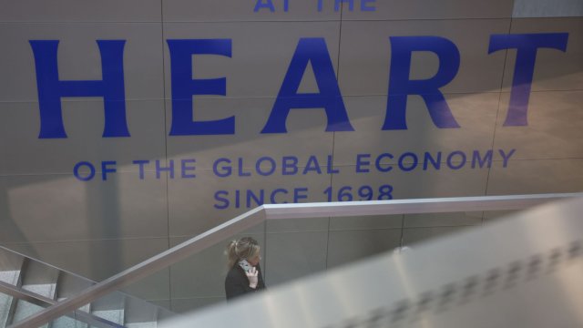 Европейские фондовые индексы завершили неделю снижением