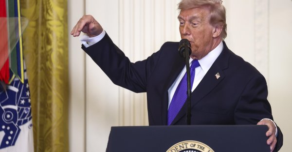 Трамп: «Большая волна» в конфликте с Ираном еще впереди