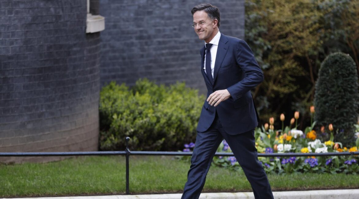 Рютте: НАТО обсуждает лучший способ открытия Ормузского пролива