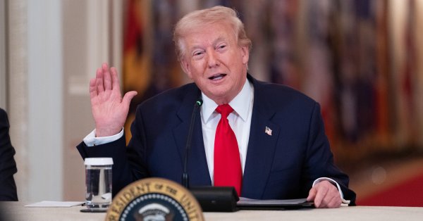 Трамп: Мы хотим избрать президента Ирана, который не будет втягивать эту страну в войны