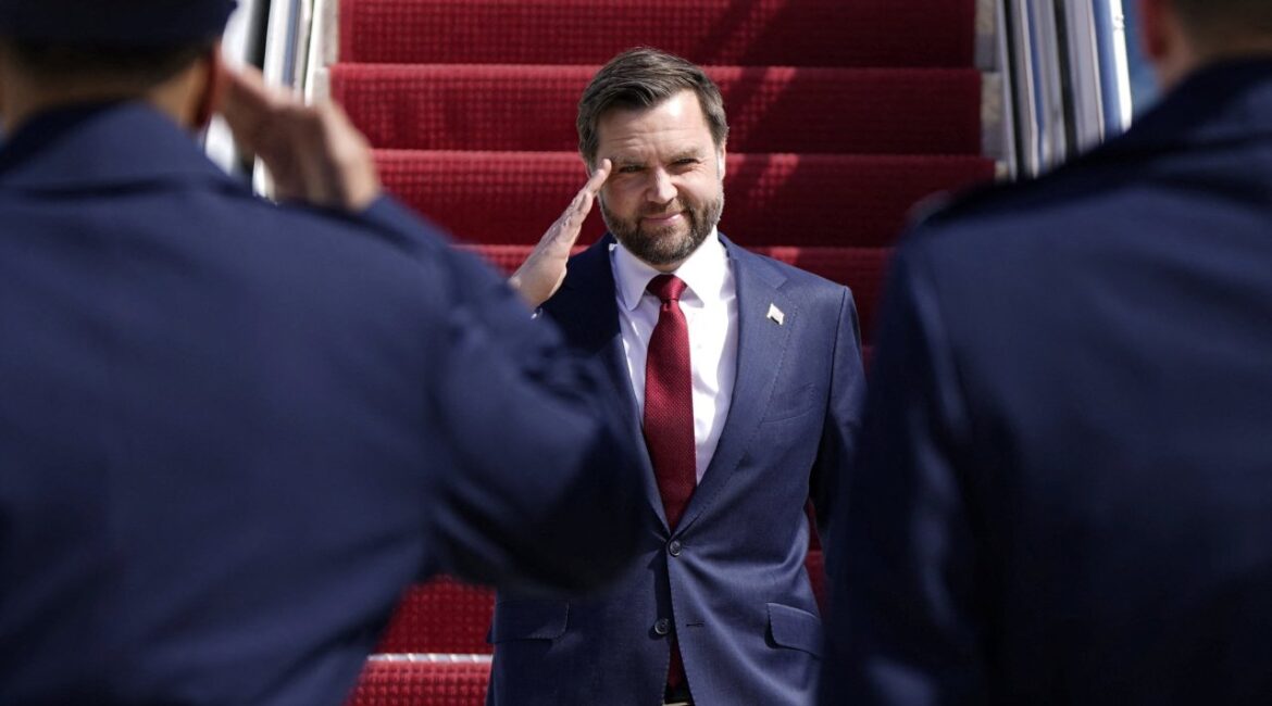 Джей Ди Вэнс знает, что война с Ираном угрожает его заявке на участие в выборах 2028 года.