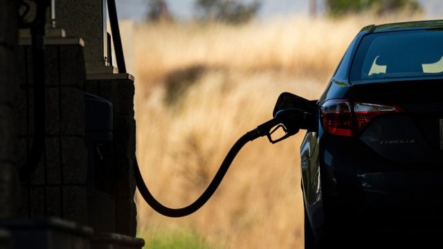 Правительство подготовило меры против роста цен на топливо, но не для всех потребителей*