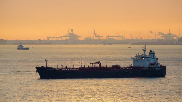 Россия собирает миллиарды евро от ископаемого топлива из-за кризиса на Ближнем Востоке