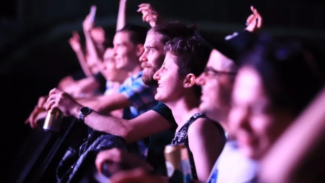 Группа «Обними или рукопожатие»: Артисты должны думать о том, как достучаться до своей аудитории