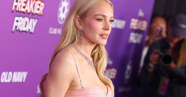 Они переживают за Линдси Лохан, она остается в Дубае, несмотря на войну