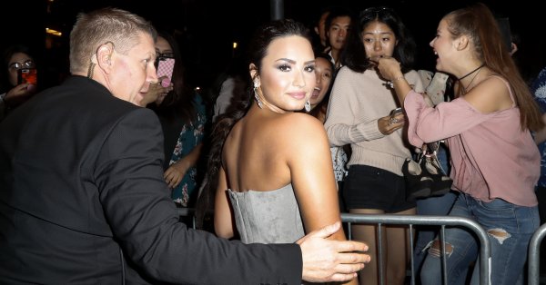 Деми Ловато больше не чувствует потребности пить